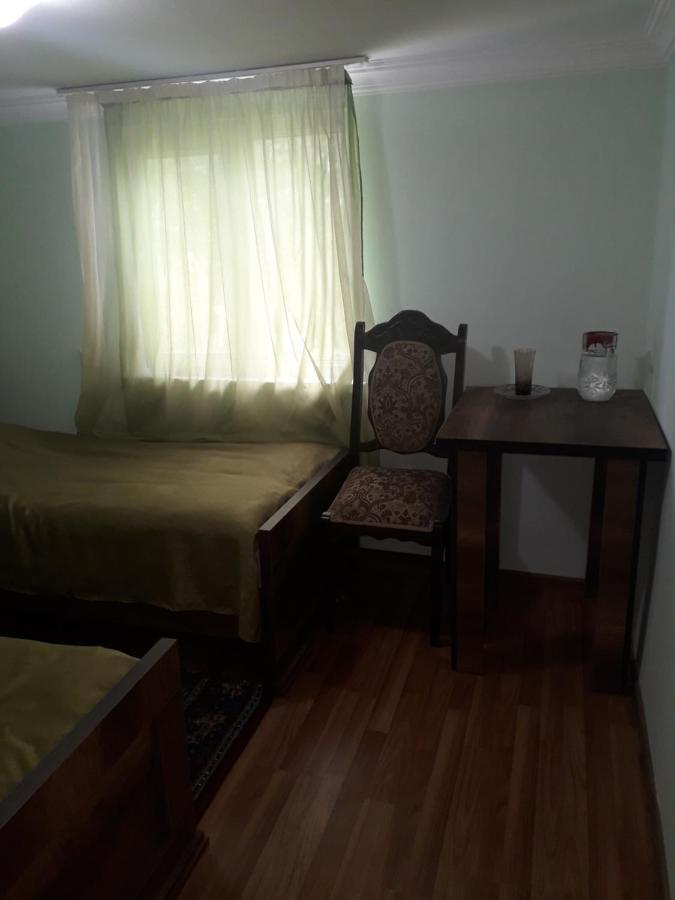 Nunu'S Guesthouse Tskaltubo ภายนอก รูปภาพ