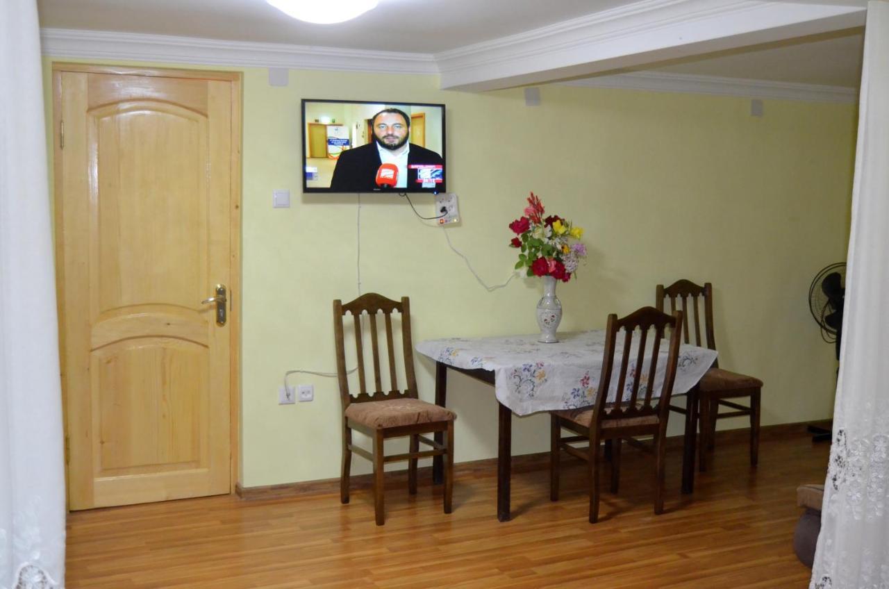Nunu'S Guesthouse Tskaltubo ภายนอก รูปภาพ