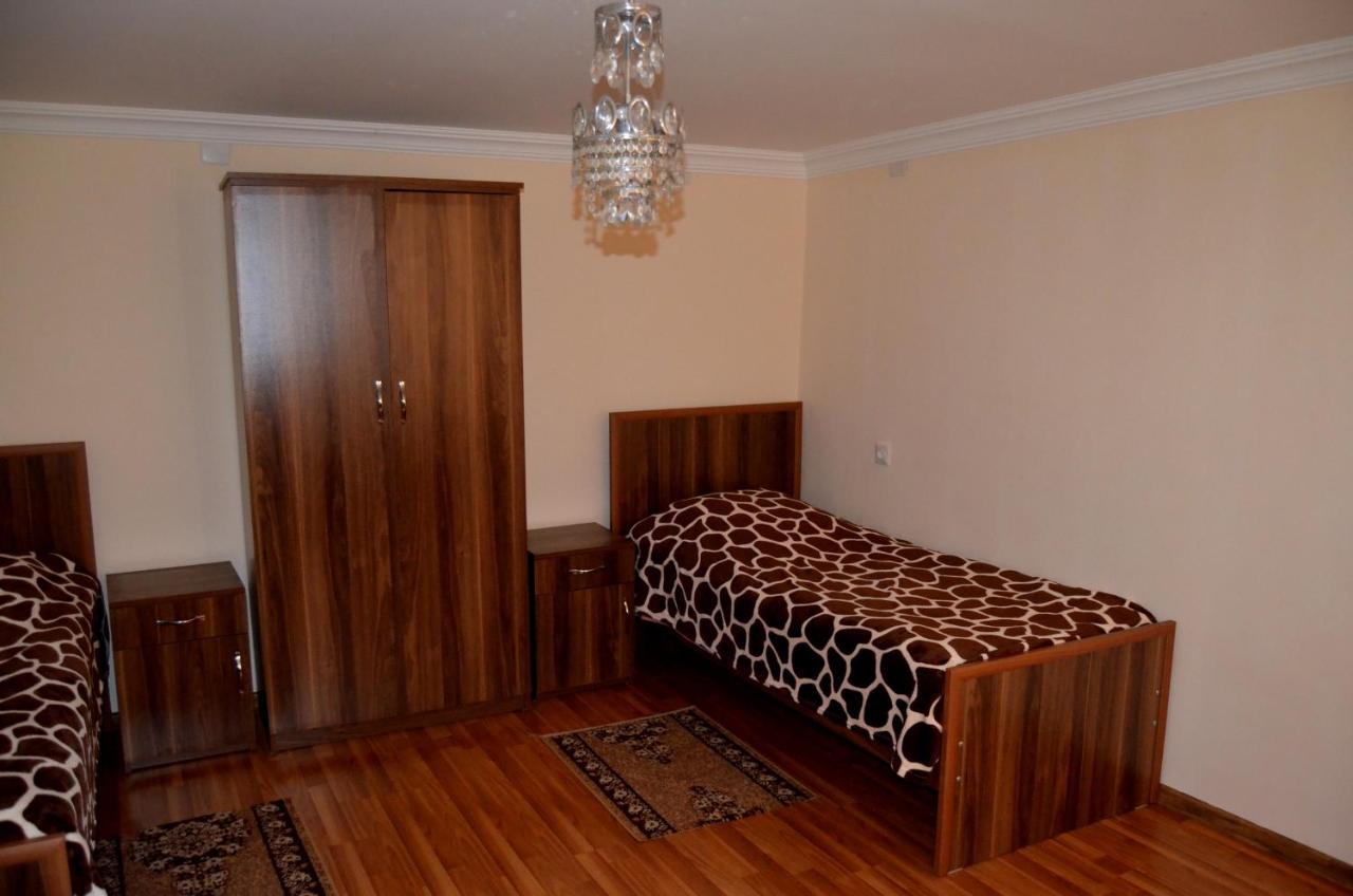 Nunu'S Guesthouse Tskaltubo ภายนอก รูปภาพ